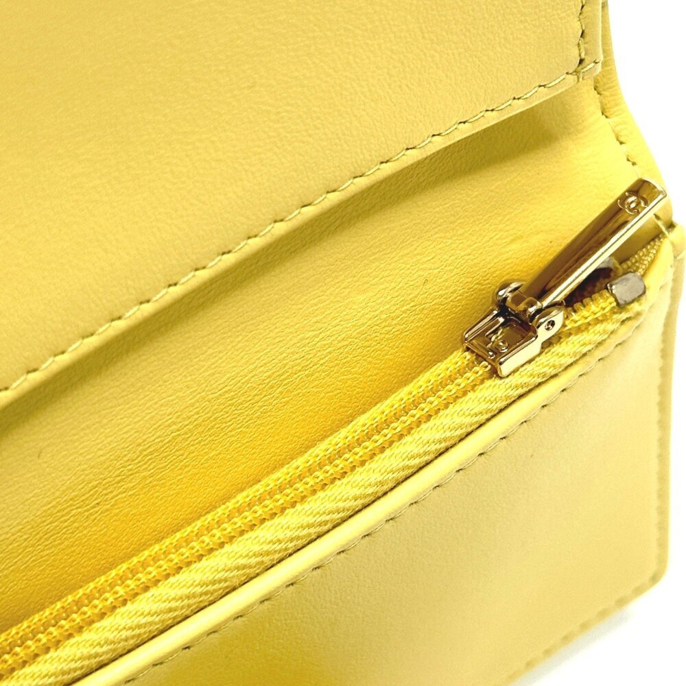 CHANEL Yellow Wallet - Picture 11 of 16